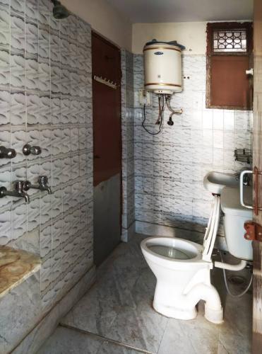 26.Common Toilet