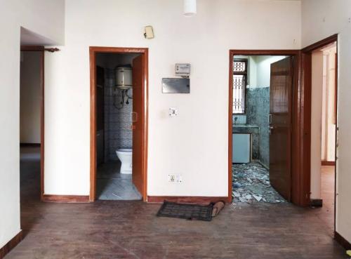 6.Dining Area Kitchen Side
